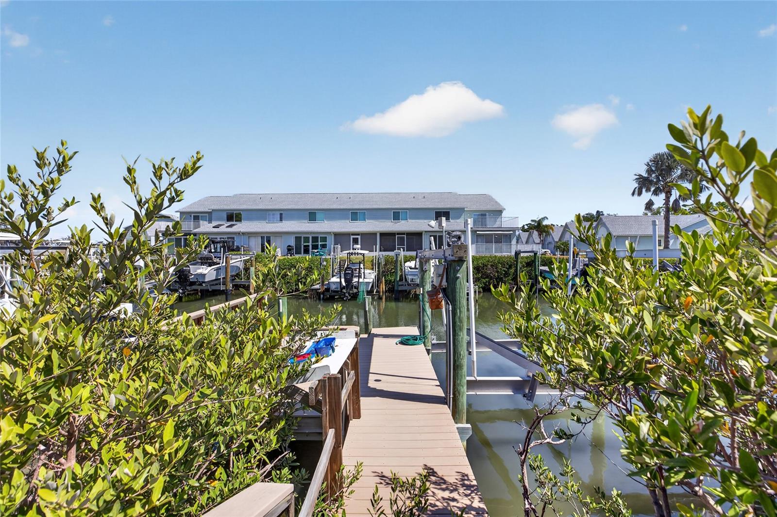 TARA CAY - Residential