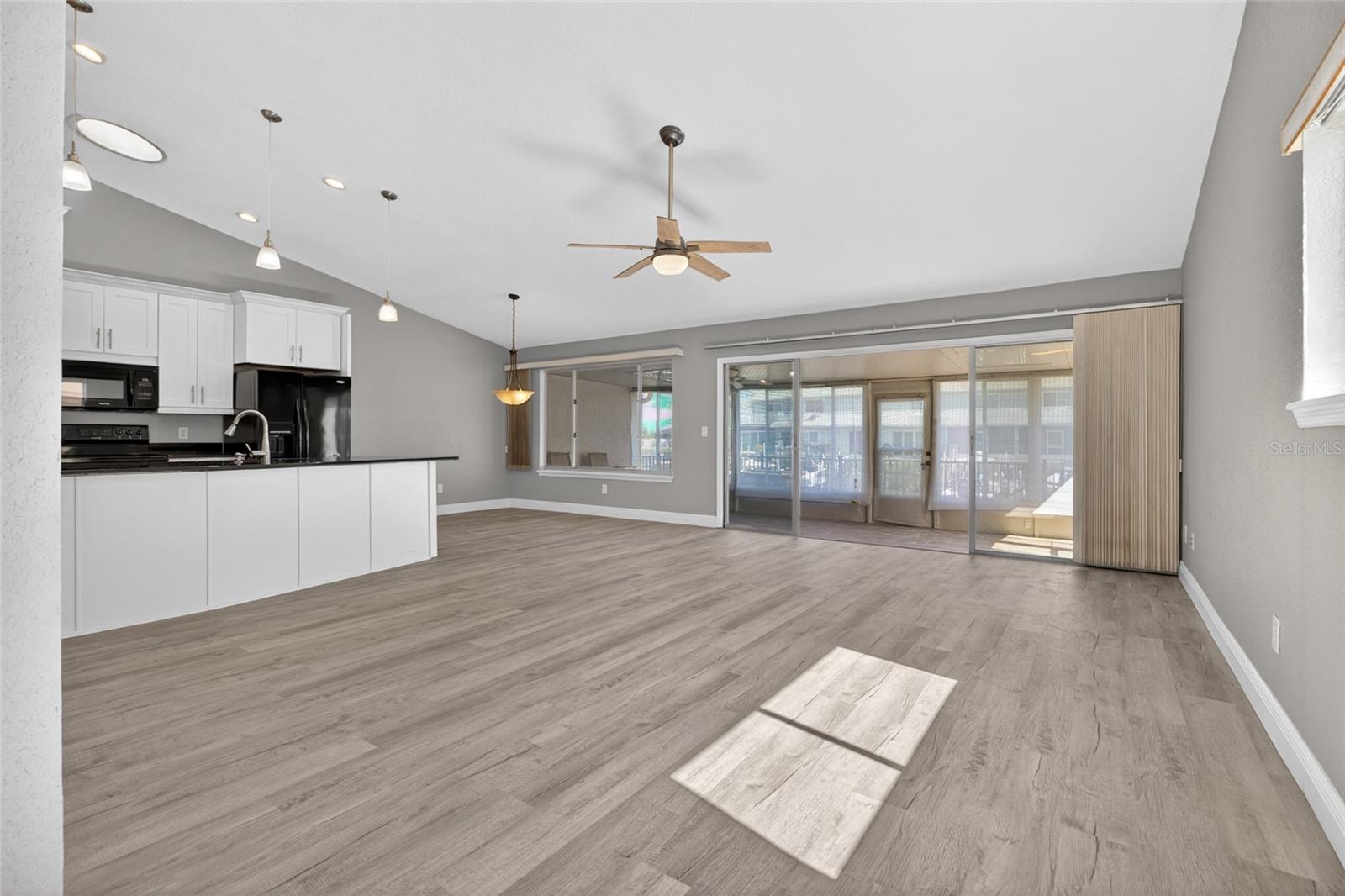 TARA CAY - Residential