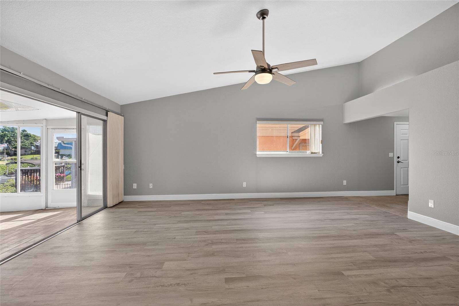 TARA CAY - Residential