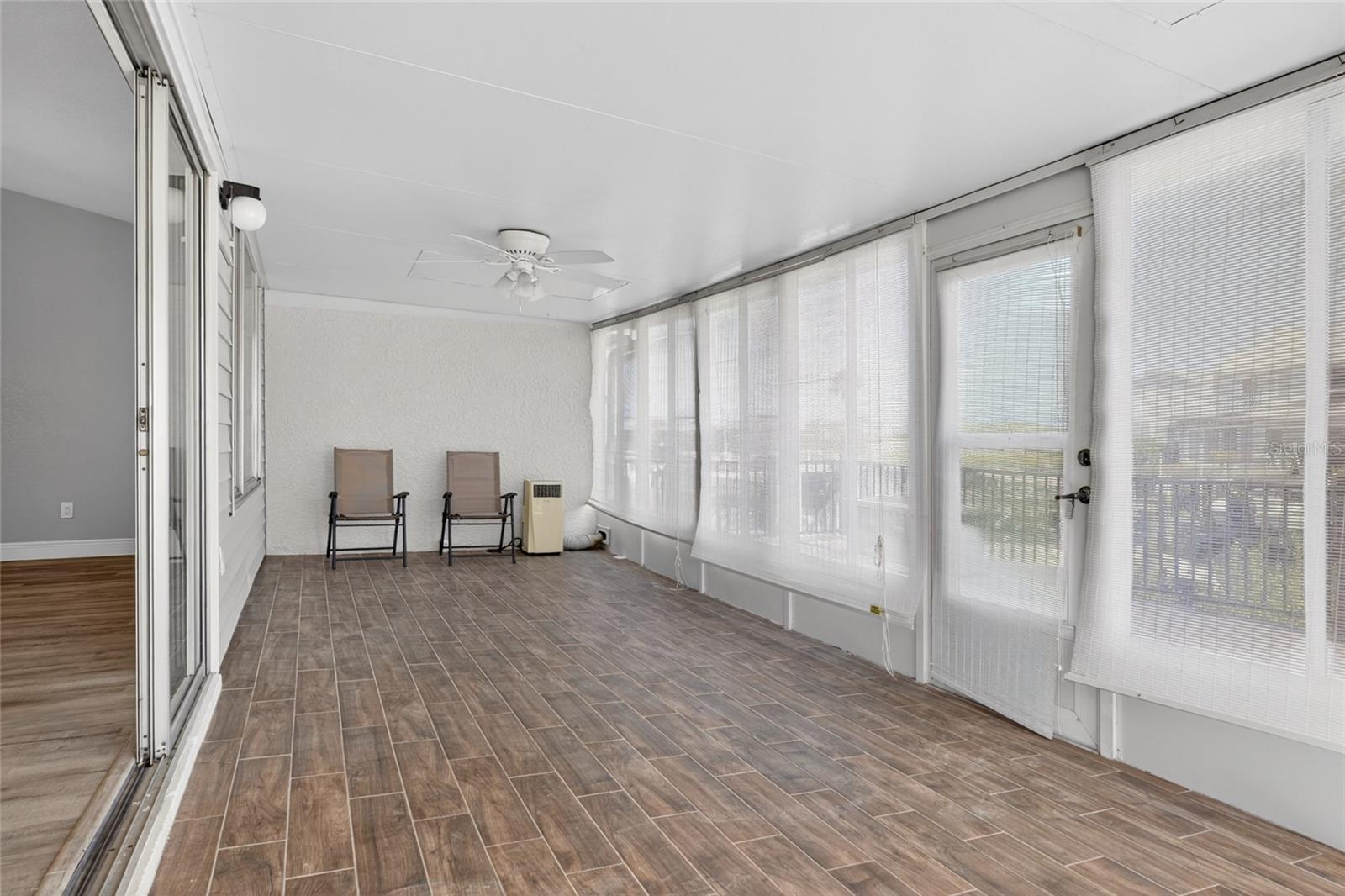 TARA CAY - Residential