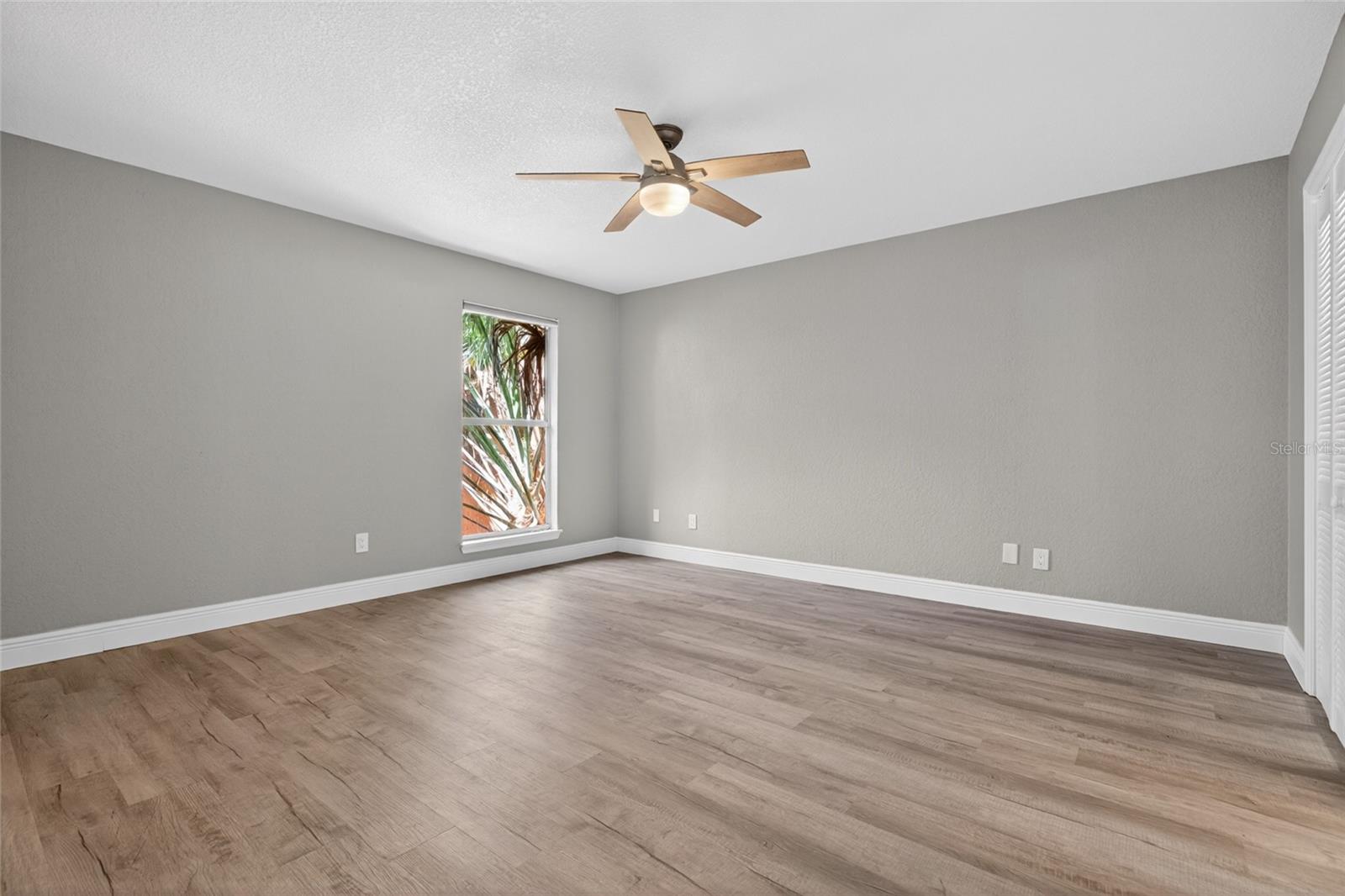 TARA CAY - Residential