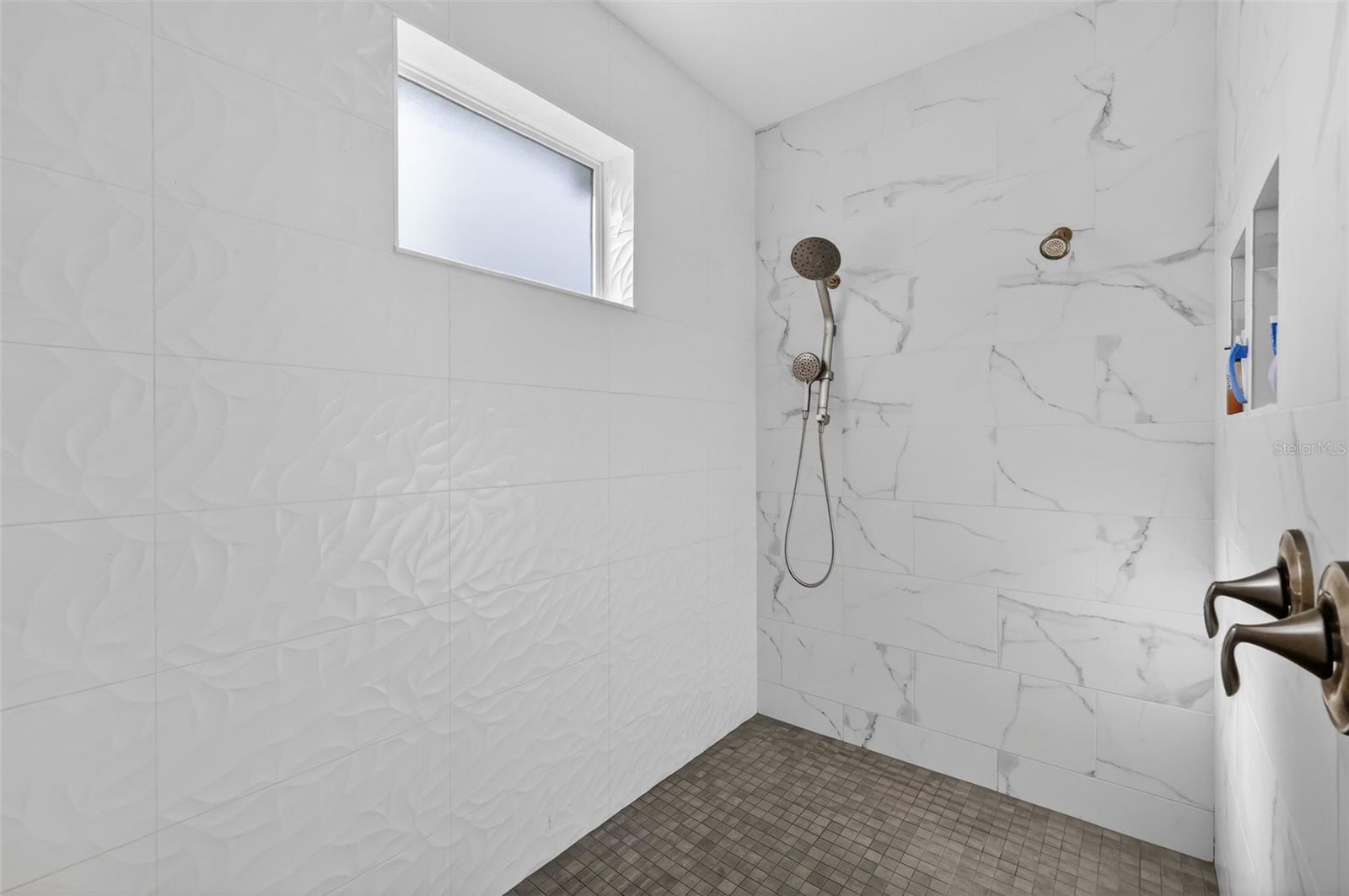 DORA ESTATES - Residential