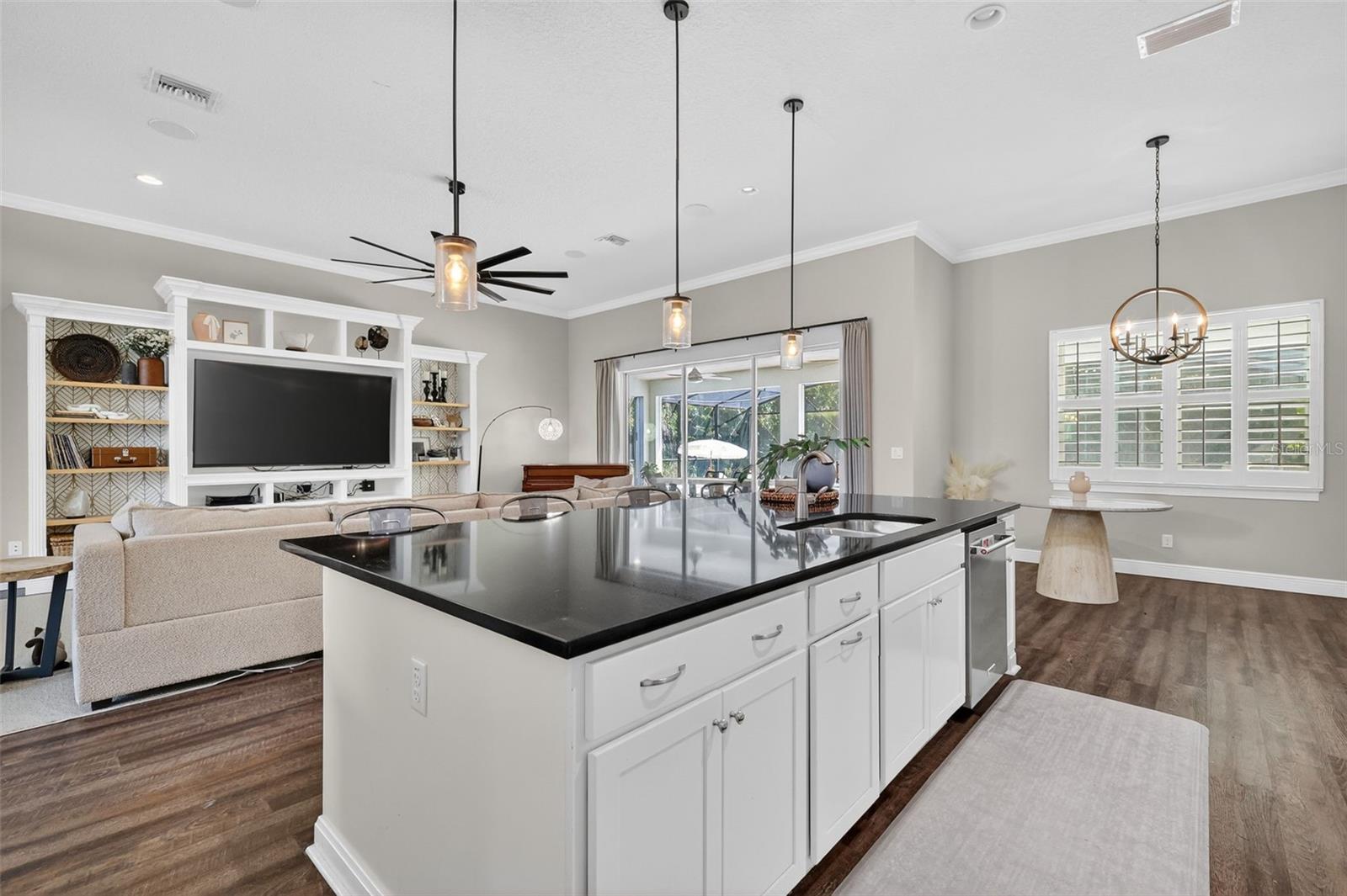 DORA ESTATES - Residential