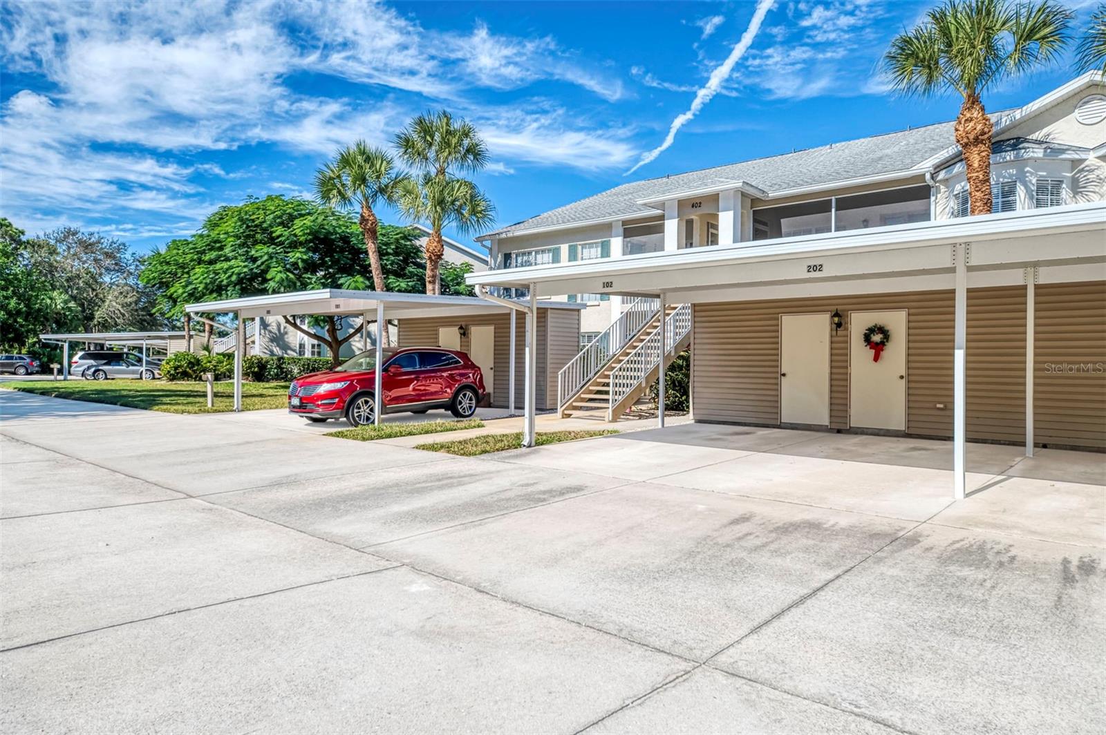 402 LAUREL LAKE DRIVE 102