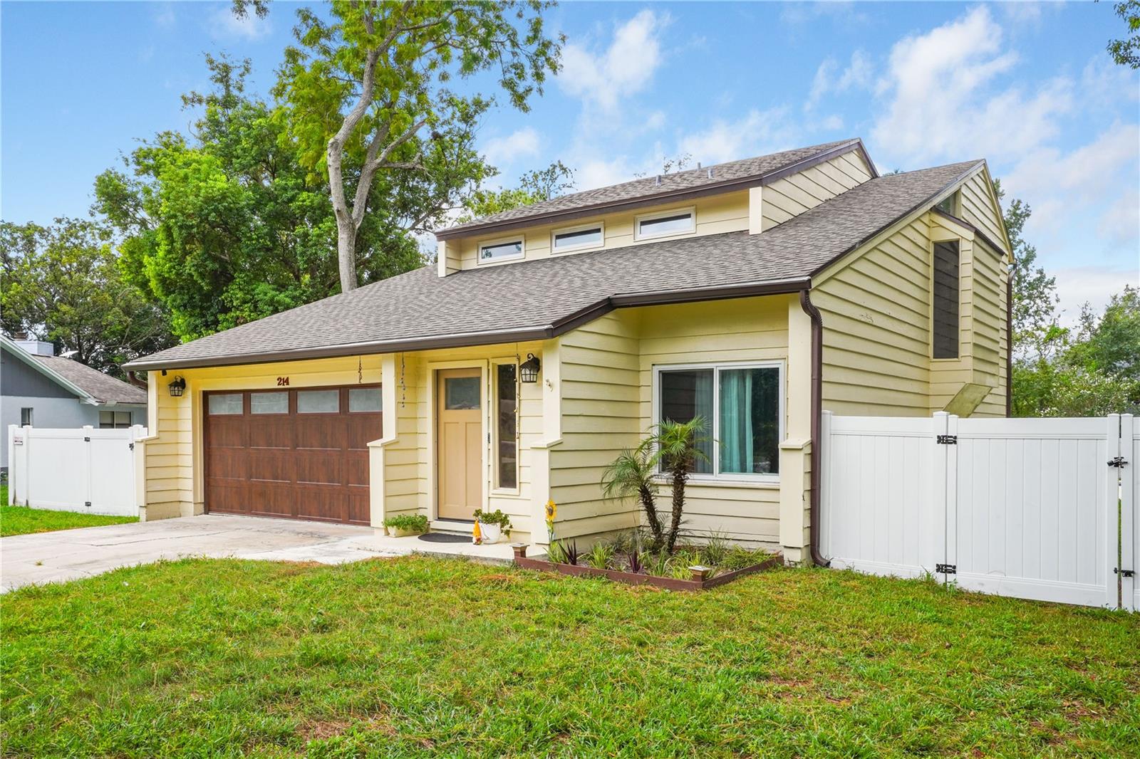 214 PEMBROOK PLACE