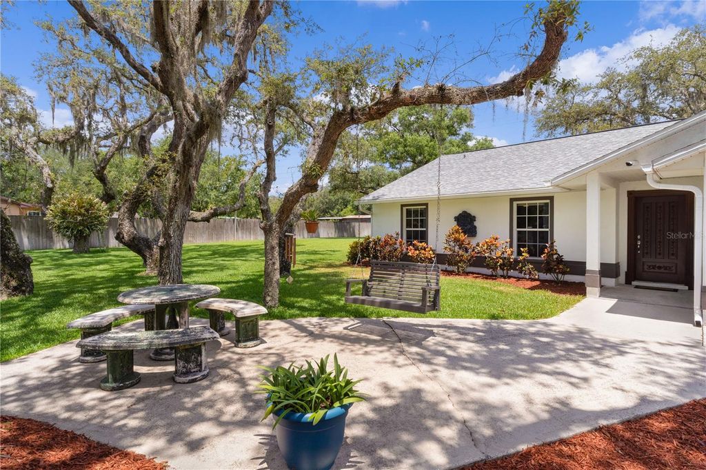 Photo of 31919 Hedgerow Drive, Wesley Chapel, FL 33543 (MLS # G5082538)