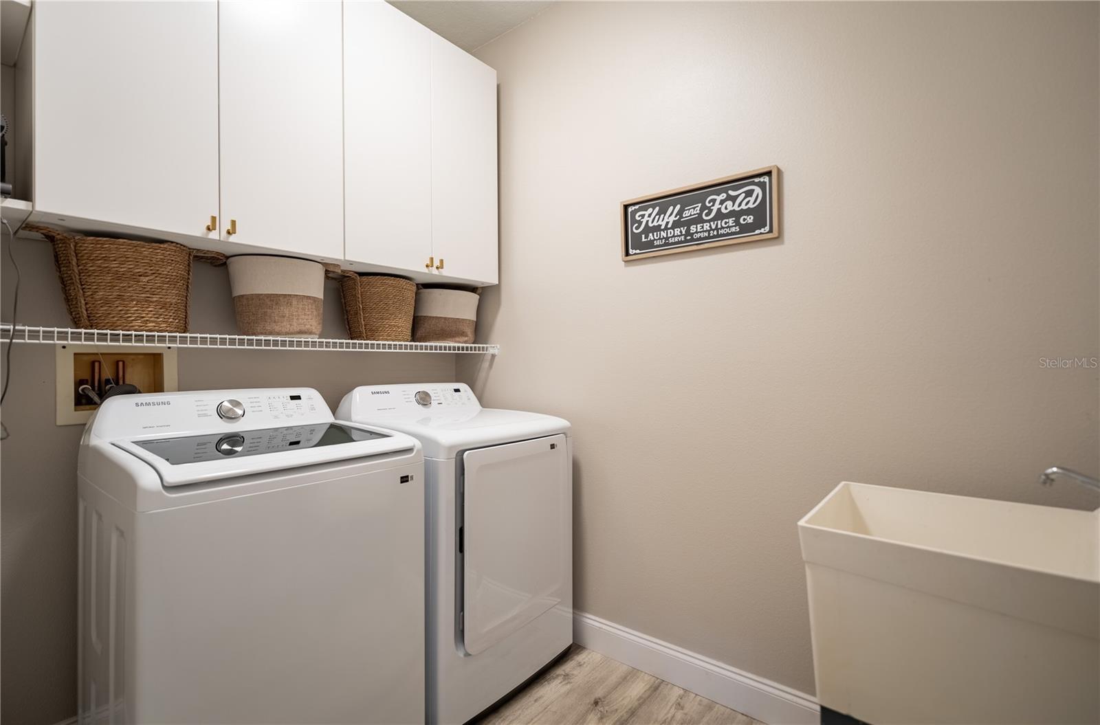 LAKERIDGE FALLS PH 1B - Residential