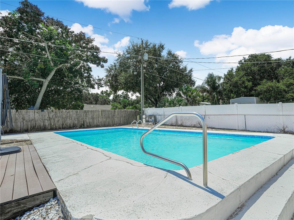 Photo of 437 Broward Terrace, Winter Haven, FL 33884 (MLS # L4964735)