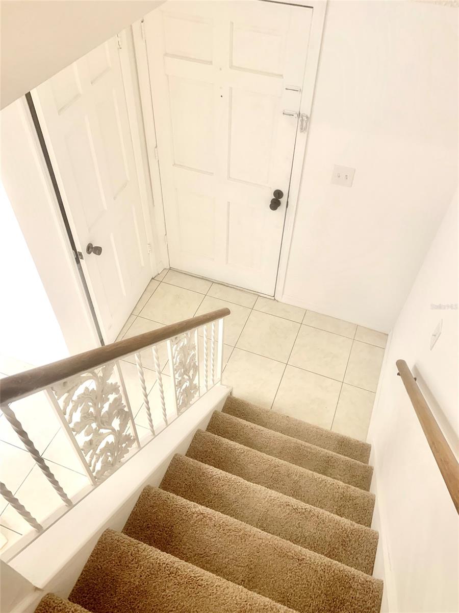 Colonial Twnhs Condo Apt Ph 01 - Residential