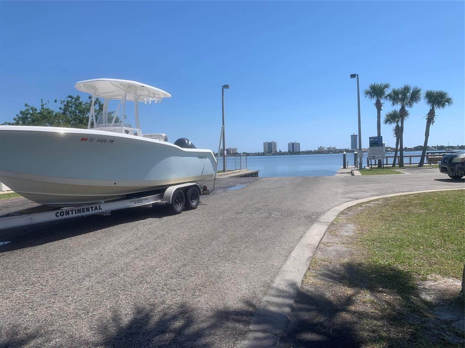 Colonial Twnhs Condo Apt Ph 01 - Residential