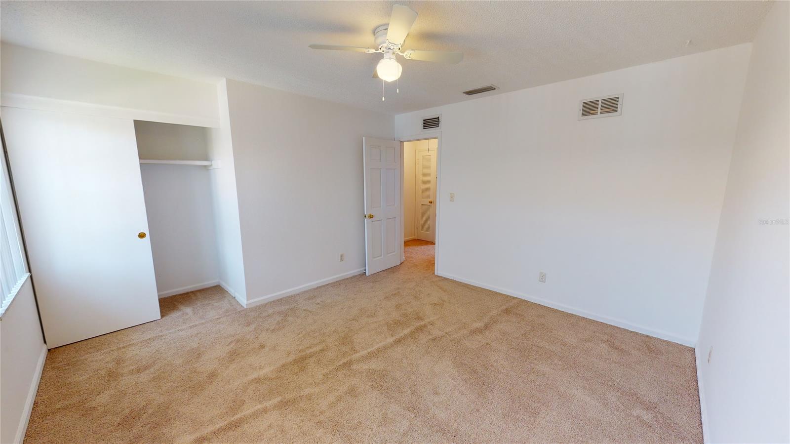 Colonial Twnhs Condo Apt Ph 01 - Residential