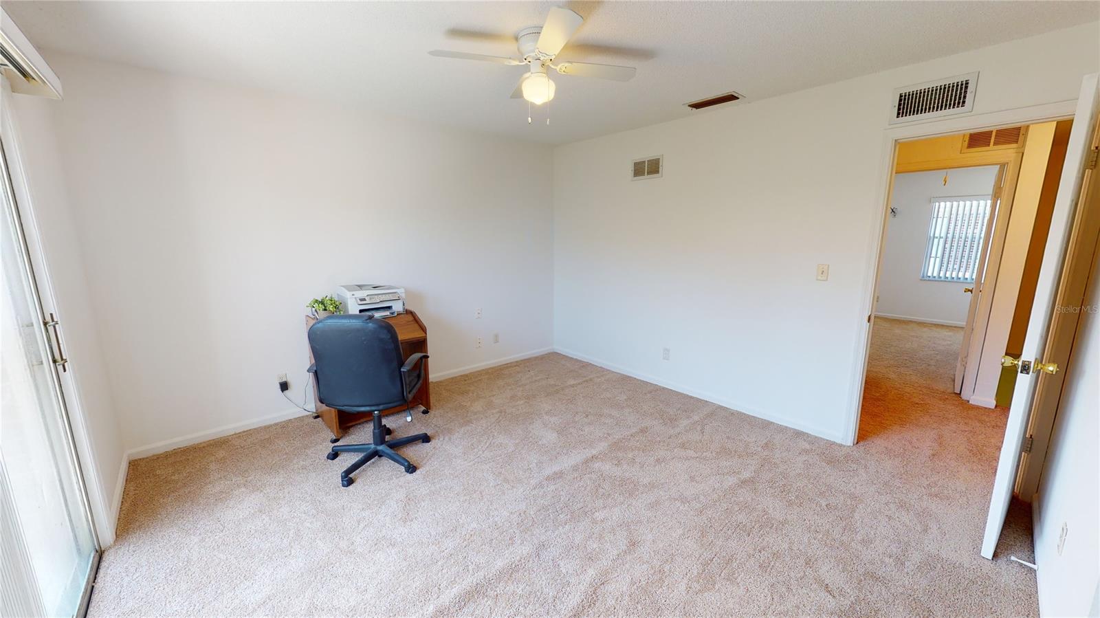 Colonial Twnhs Condo Apt Ph 01 - Residential