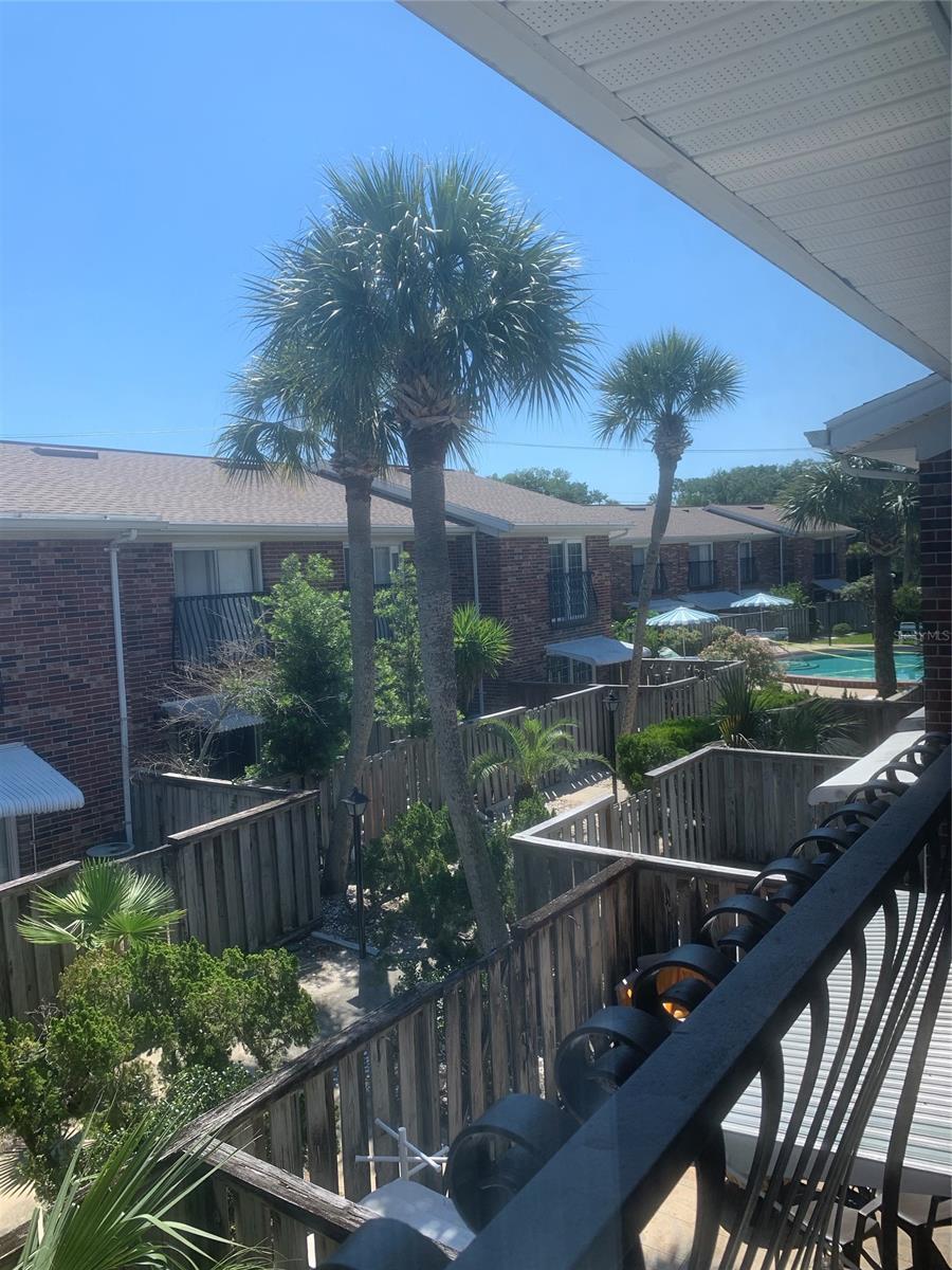 Colonial Twnhs Condo Apt Ph 01 - Residential