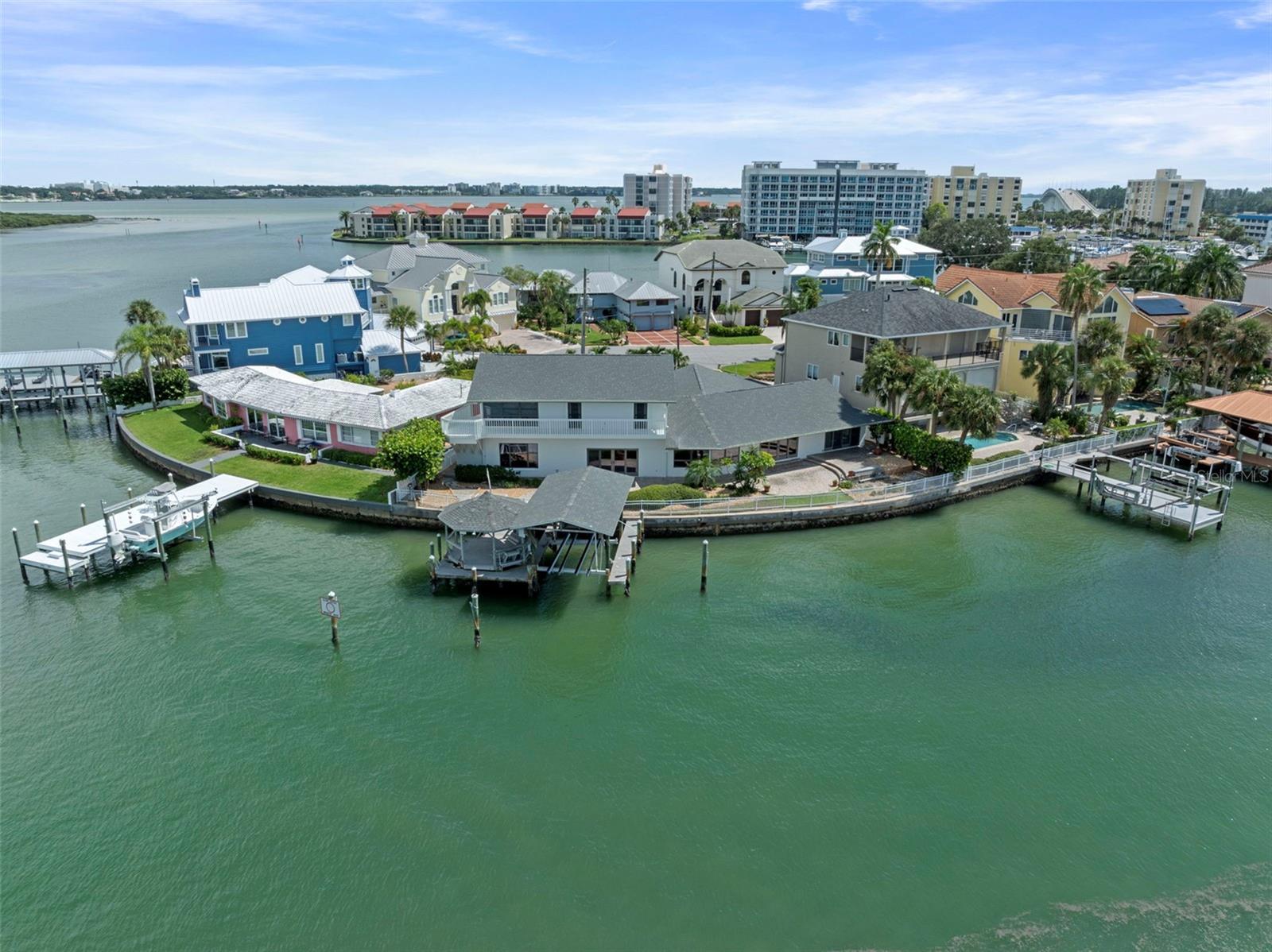 290 BAYSIDE DRIVE