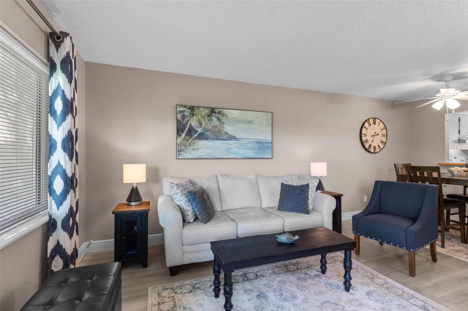 LAKES VILLAS CONDO I - Residential