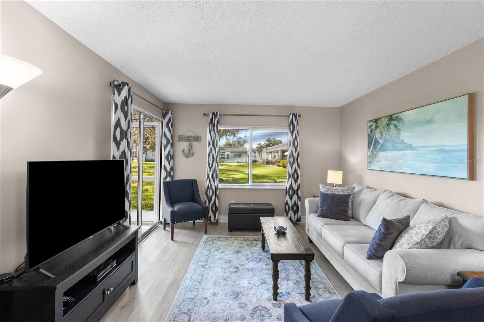 LAKES VILLAS CONDO I - Residential