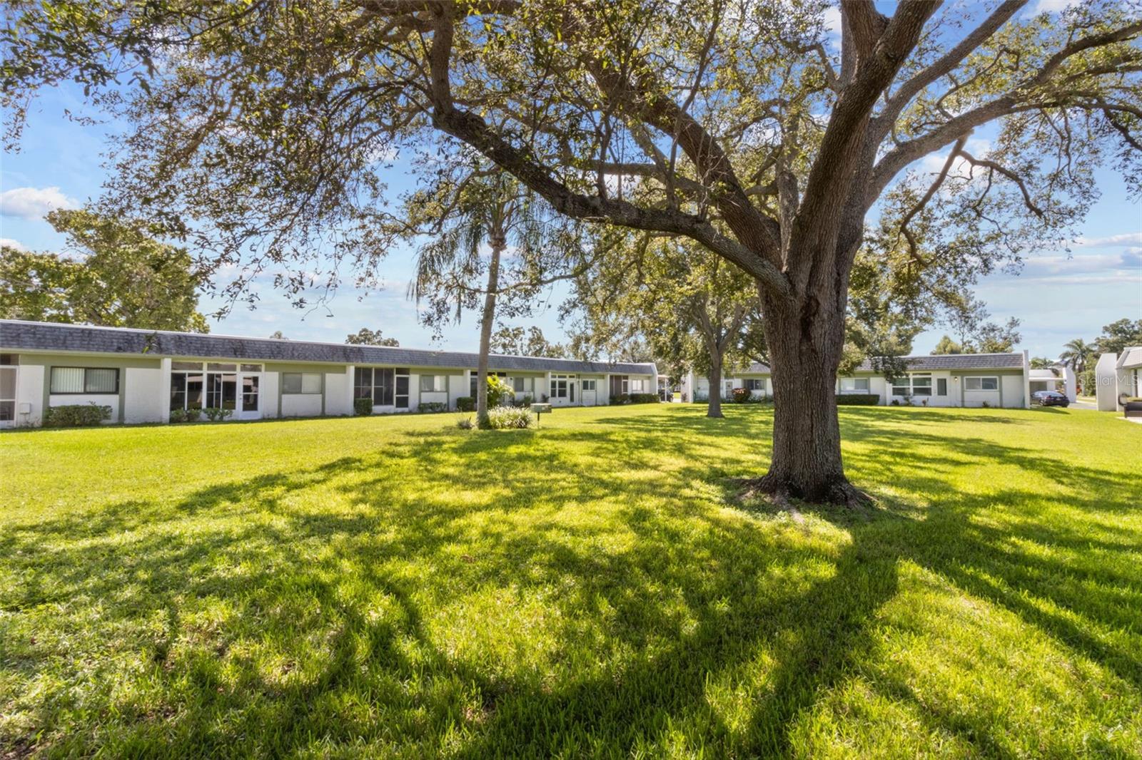 LAKES VILLAS CONDO I - Residential
