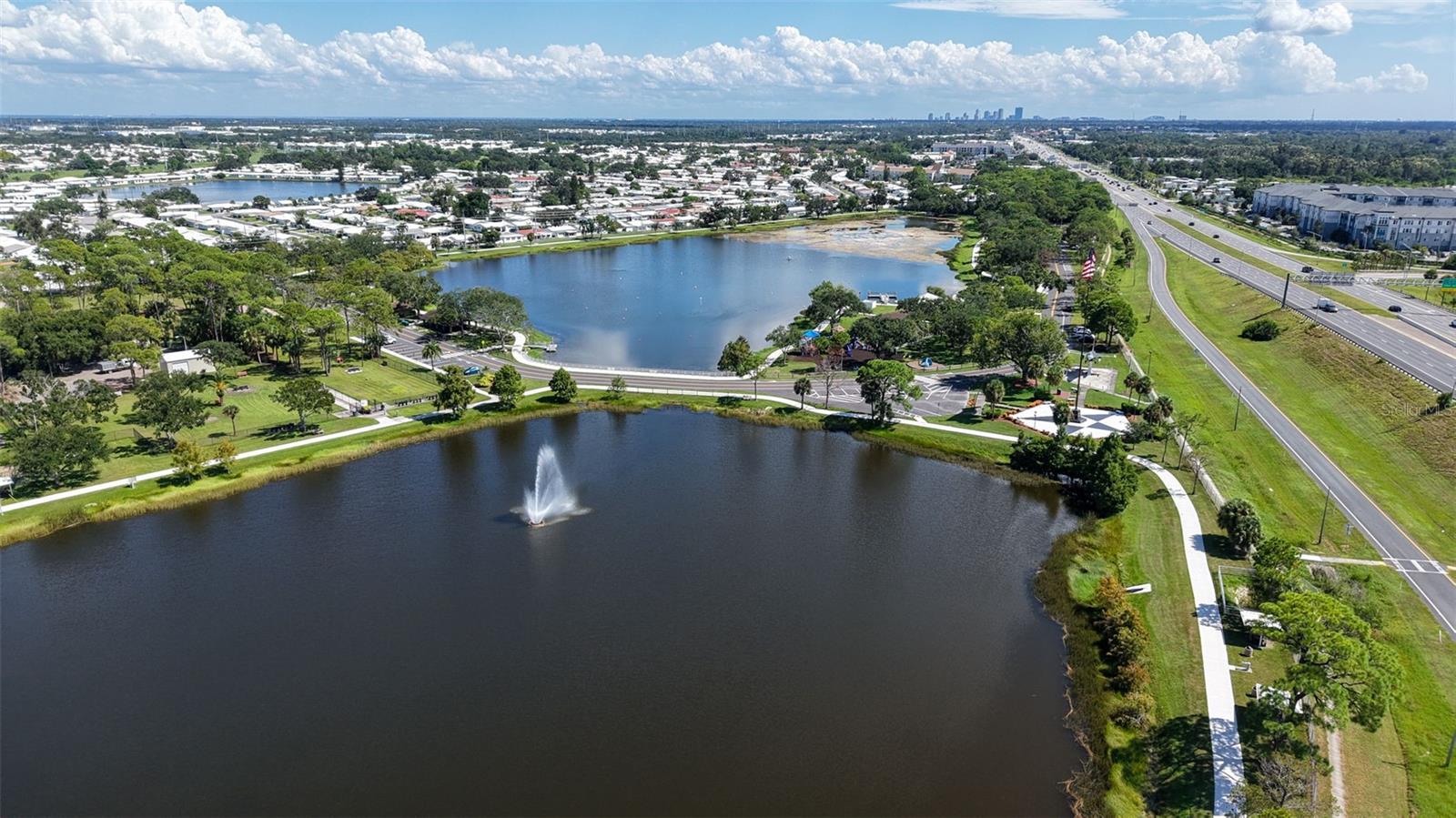 LAKES VILLAS CONDO I - Residential