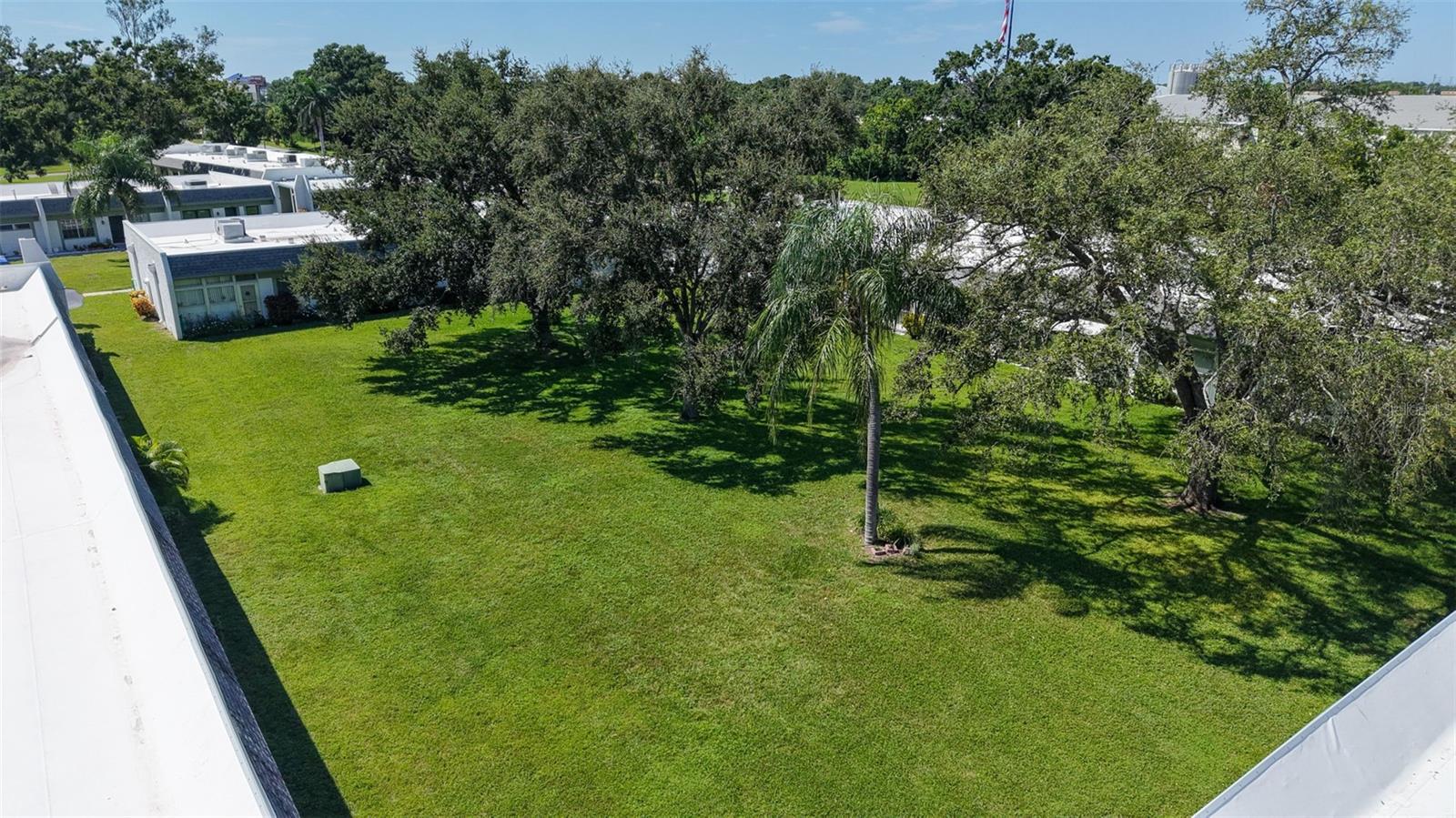 LAKES VILLAS CONDO I - Residential