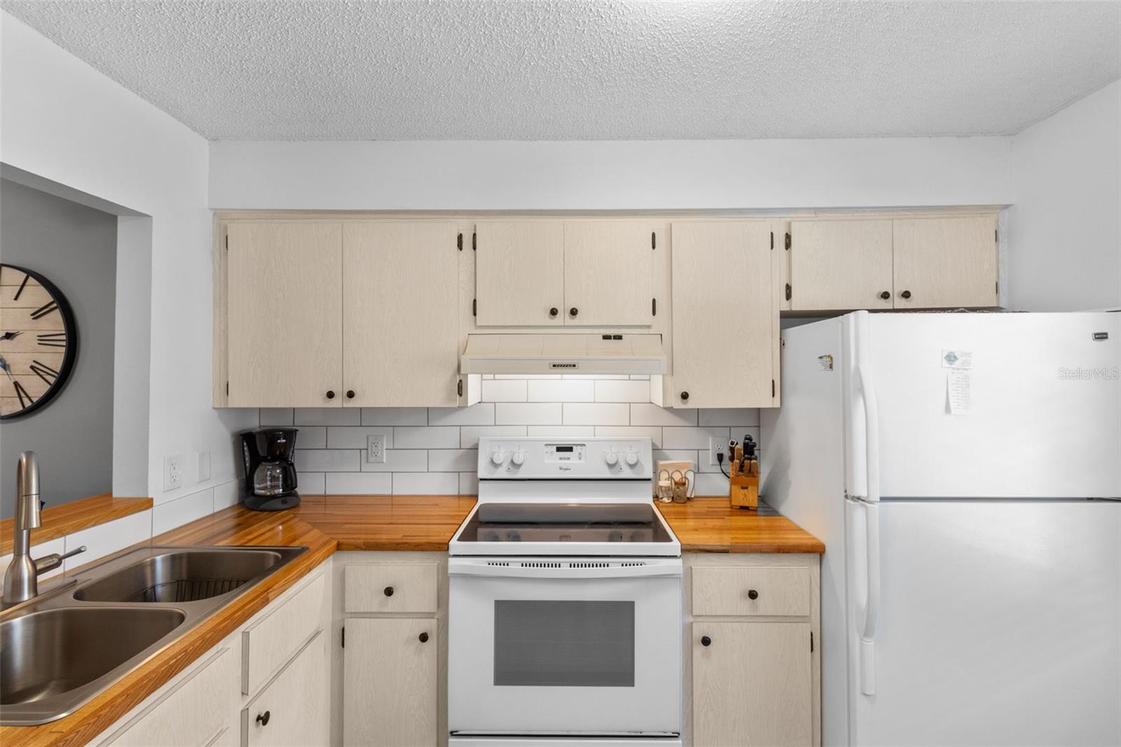 LAKES VILLAS CONDO I - Residential
