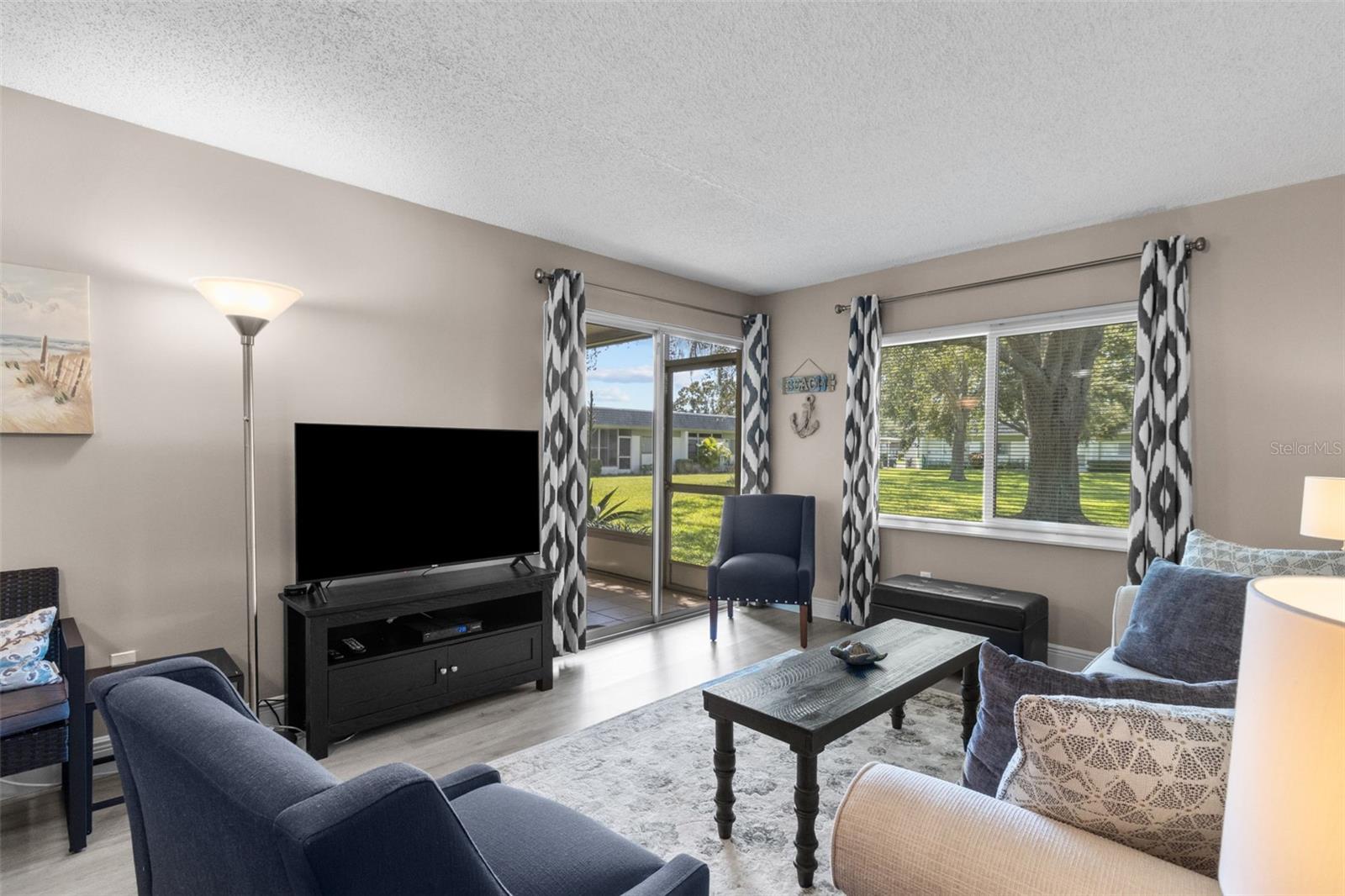 LAKES VILLAS CONDO I - Residential