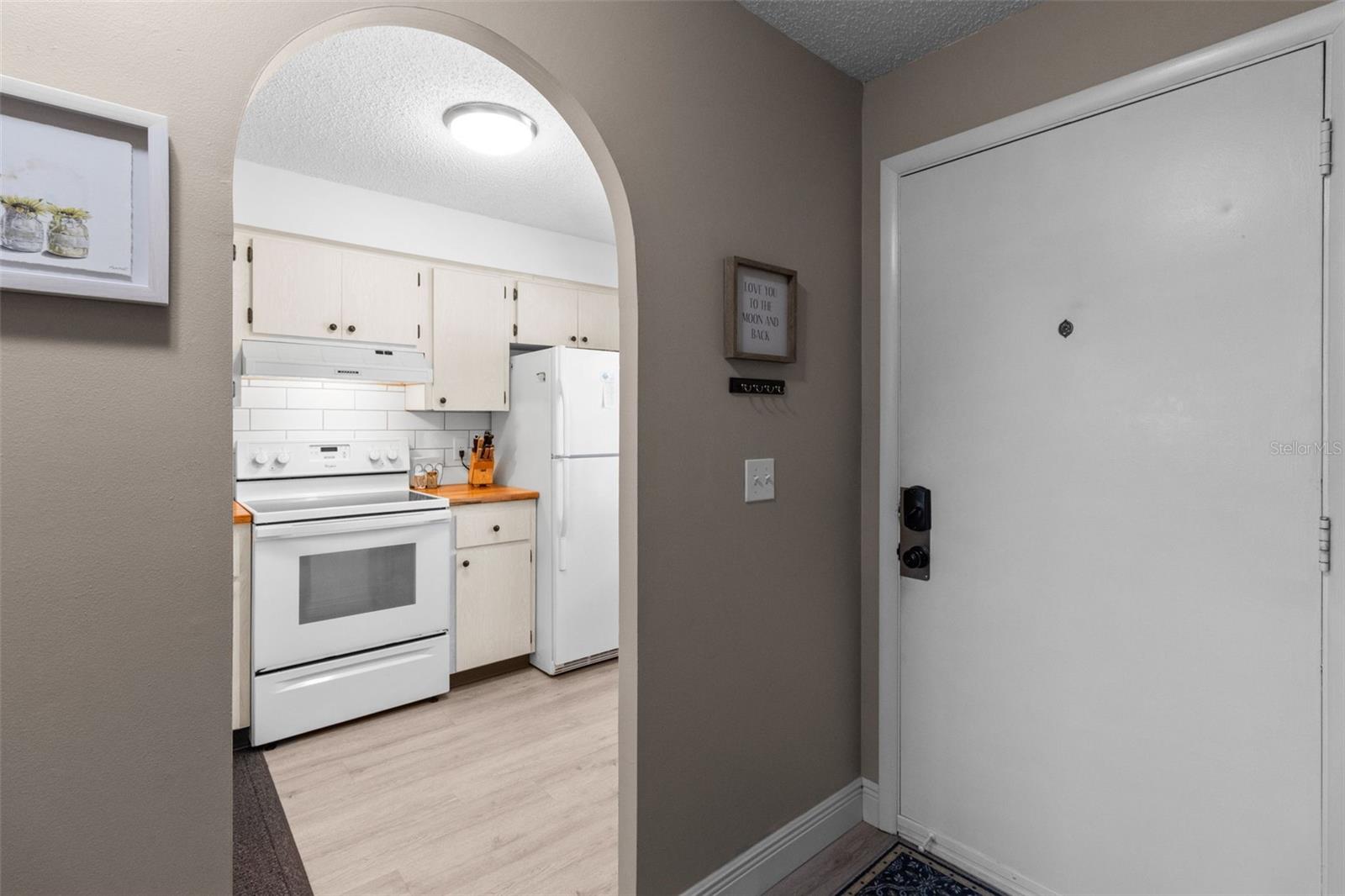 LAKES VILLAS CONDO I - Residential