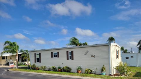 A home in ELLENTON