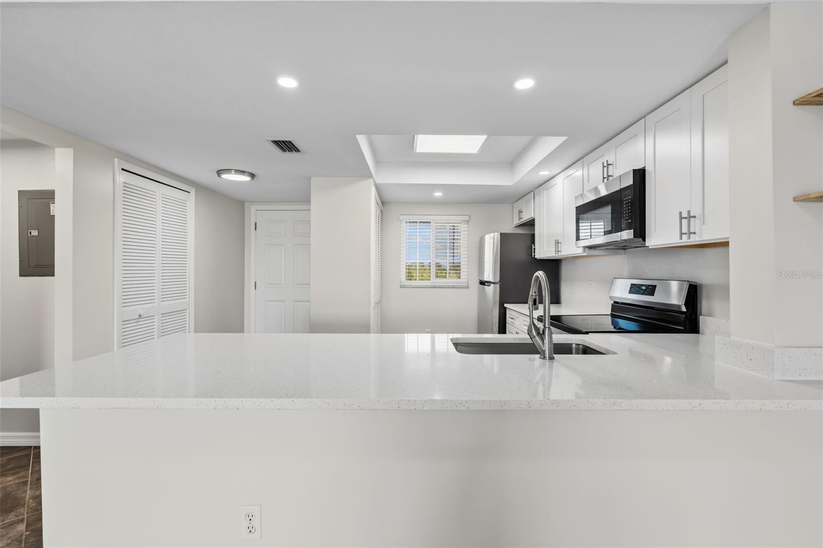 LAKES EDGE PH 05 - Residential