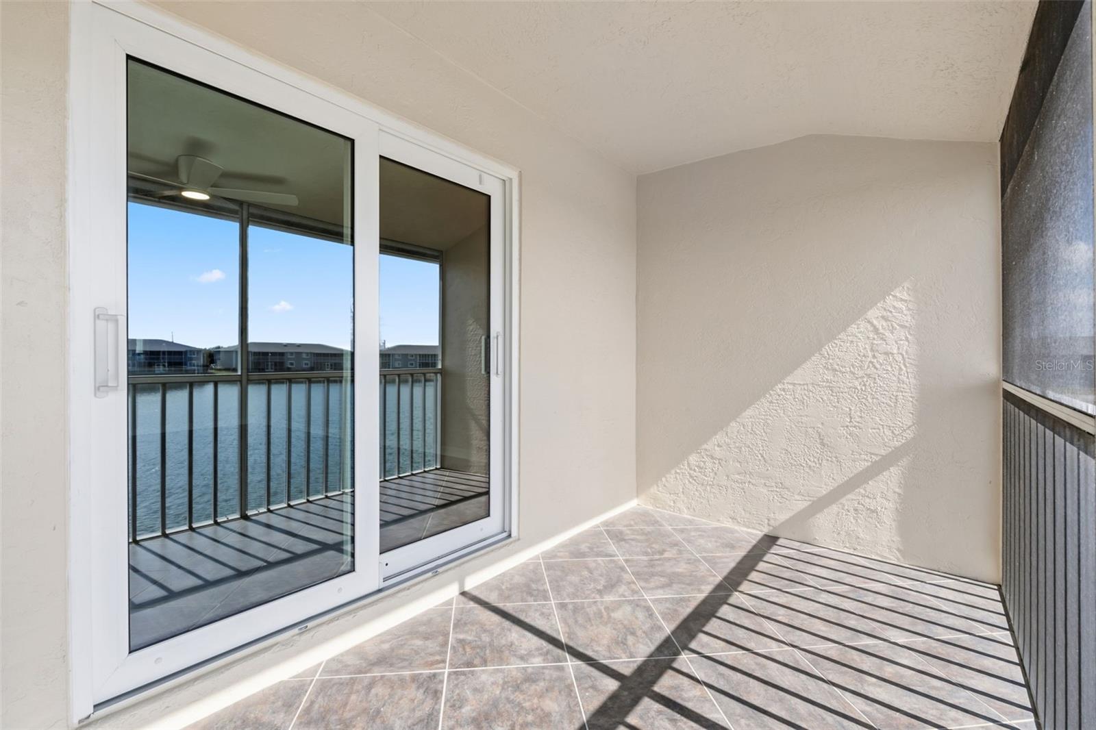 LAKES EDGE PH 05 - Residential