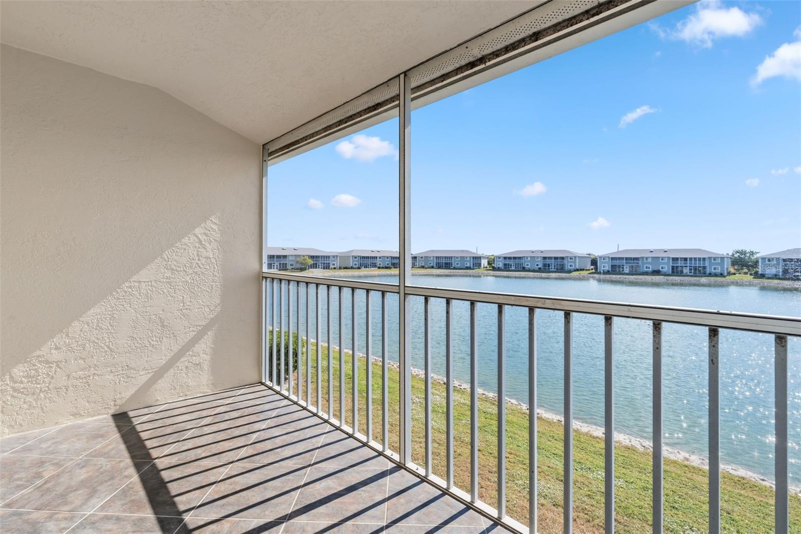 LAKES EDGE PH 05 - Residential