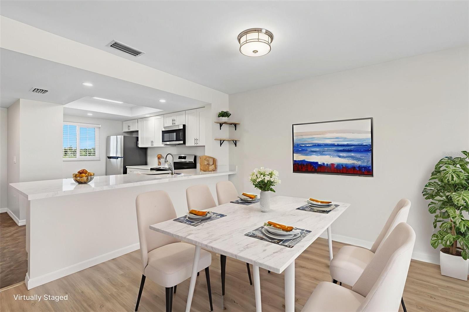 LAKES EDGE PH 05 - Residential