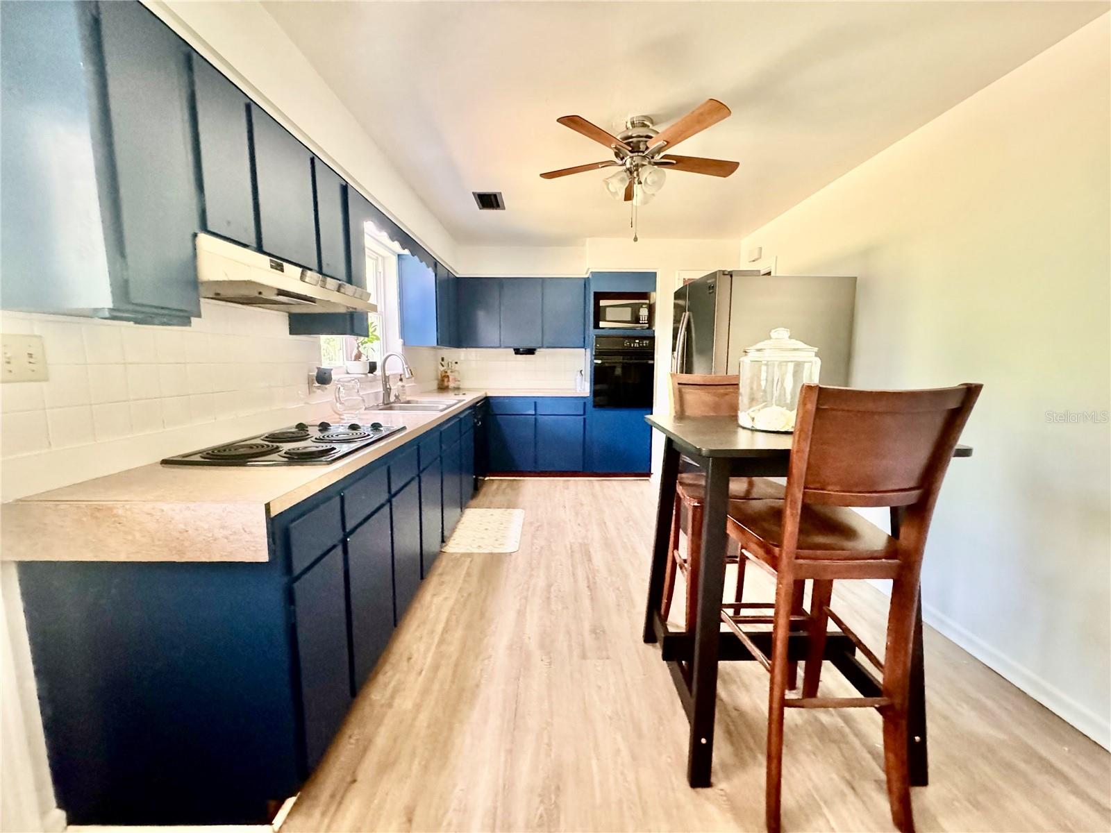 3858 SW 5TH PLACE