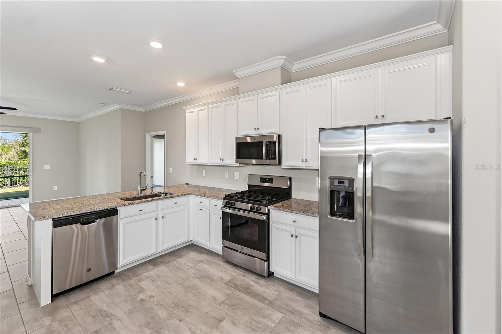 ARBOR GRANDE - Residential Lease