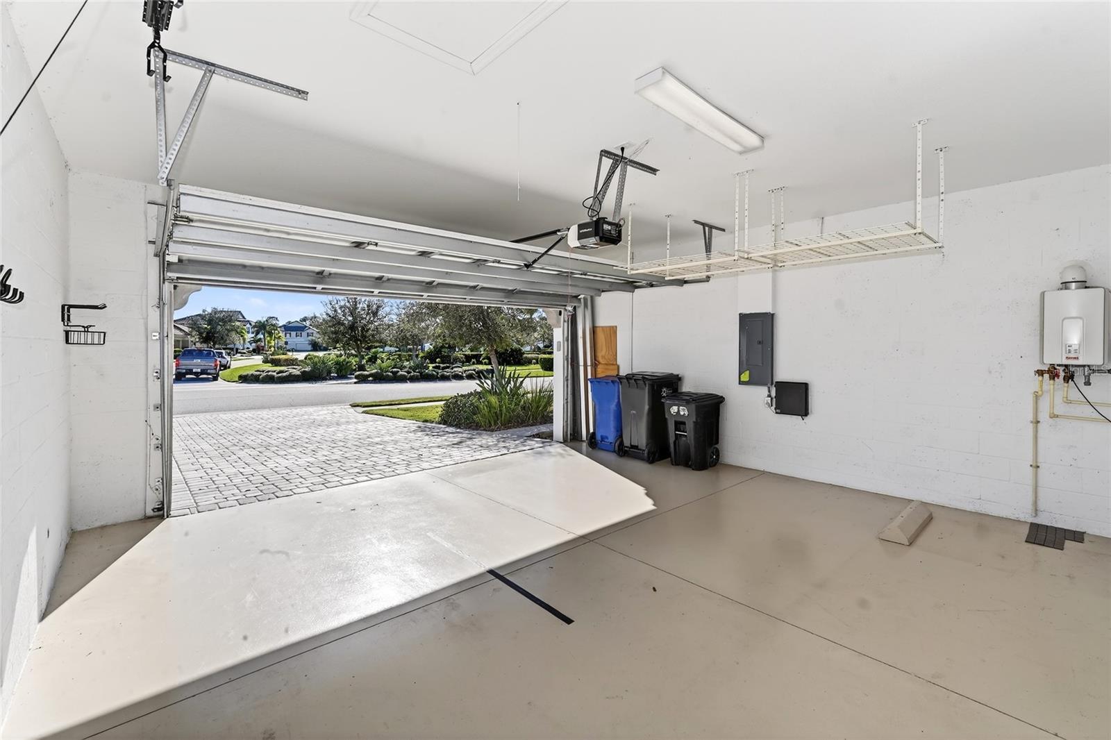 ARBOR GRANDE - Residential Lease