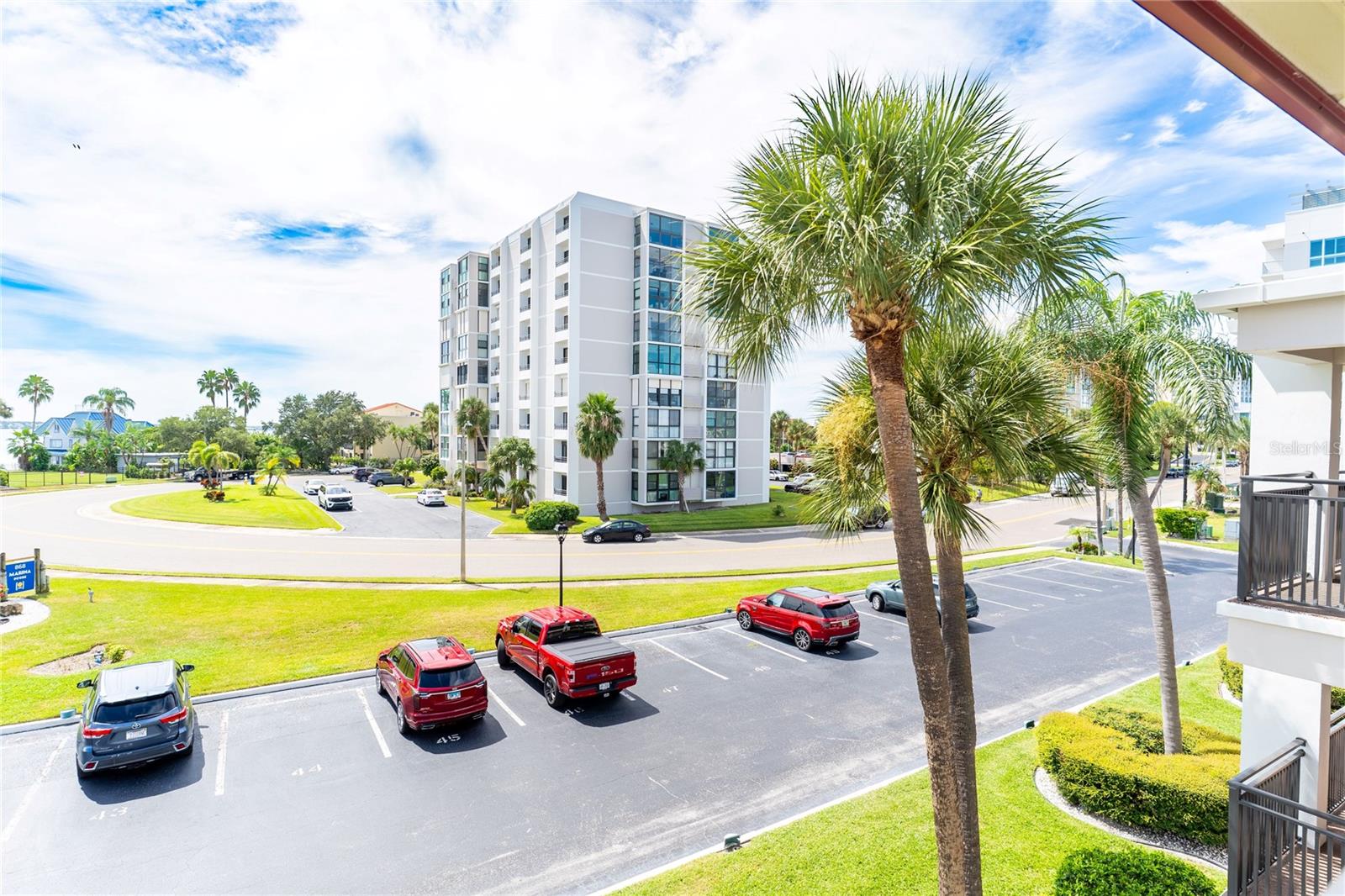 868 BAYWAY BOULEVARD 304