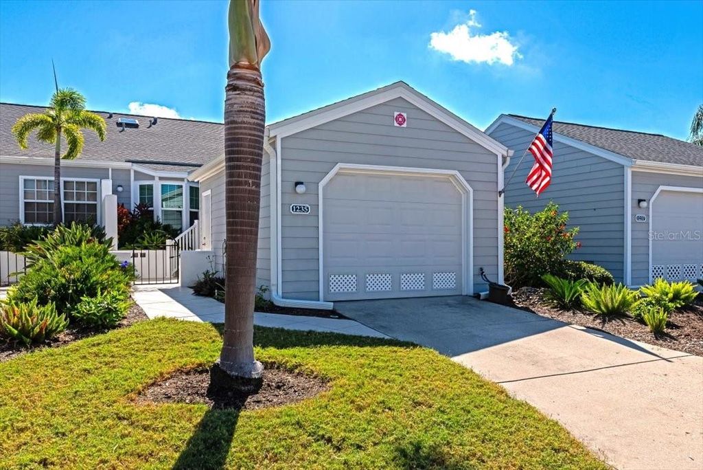 Photo of 1235 Spoonbill Landings Circle, Bradenton, FL 34209 (MLS # A4670797)