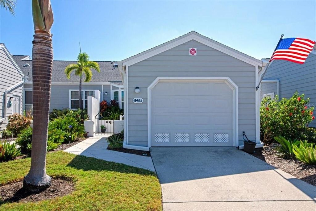 Photo of 1235 Spoonbill Landings Circle, Bradenton, FL 34209 (MLS # A4670797)