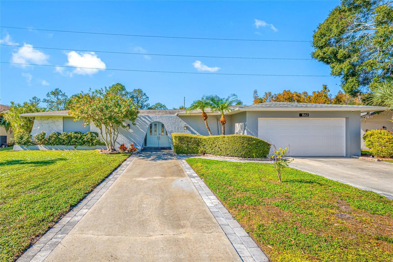 DEL ROBLES - Residential