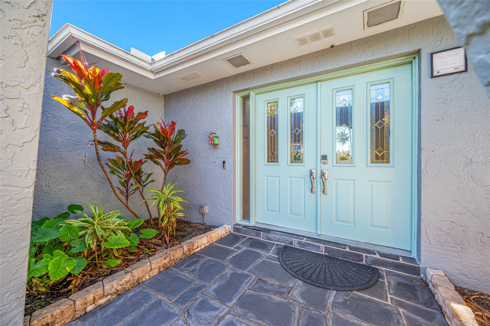 DEL ROBLES - Residential