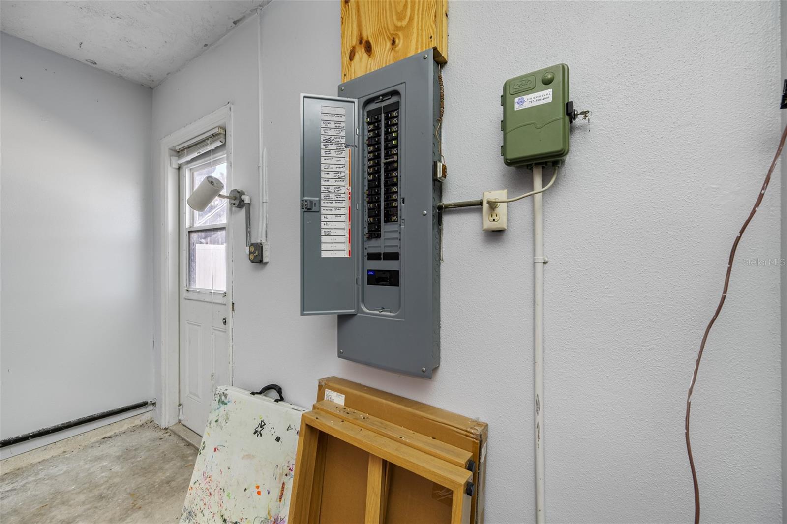 DEL ROBLES - Residential