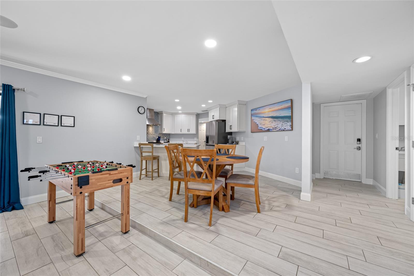 DEL ROBLES - Residential