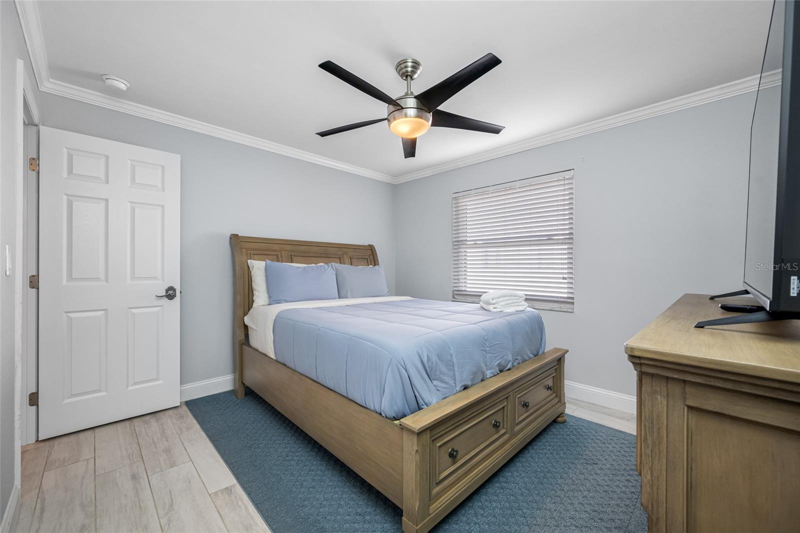 DEL ROBLES - Residential