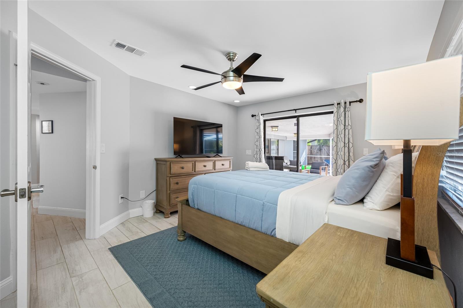 DEL ROBLES - Residential