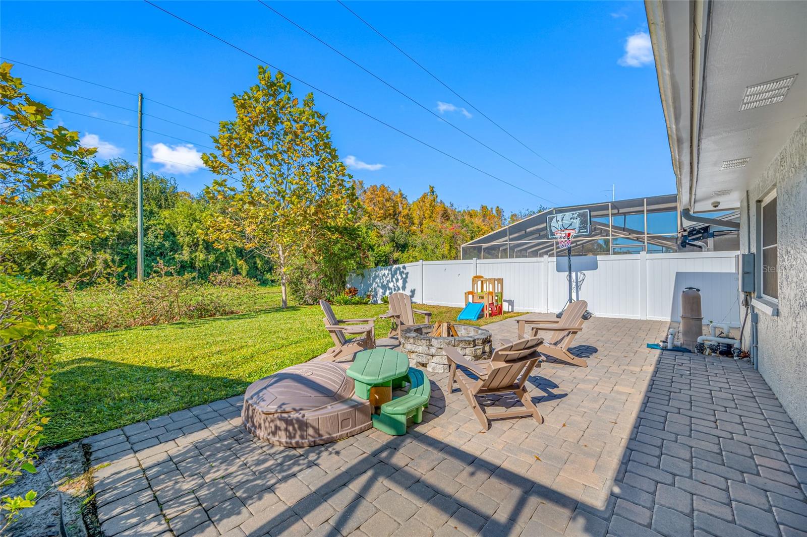 DEL ROBLES - Residential