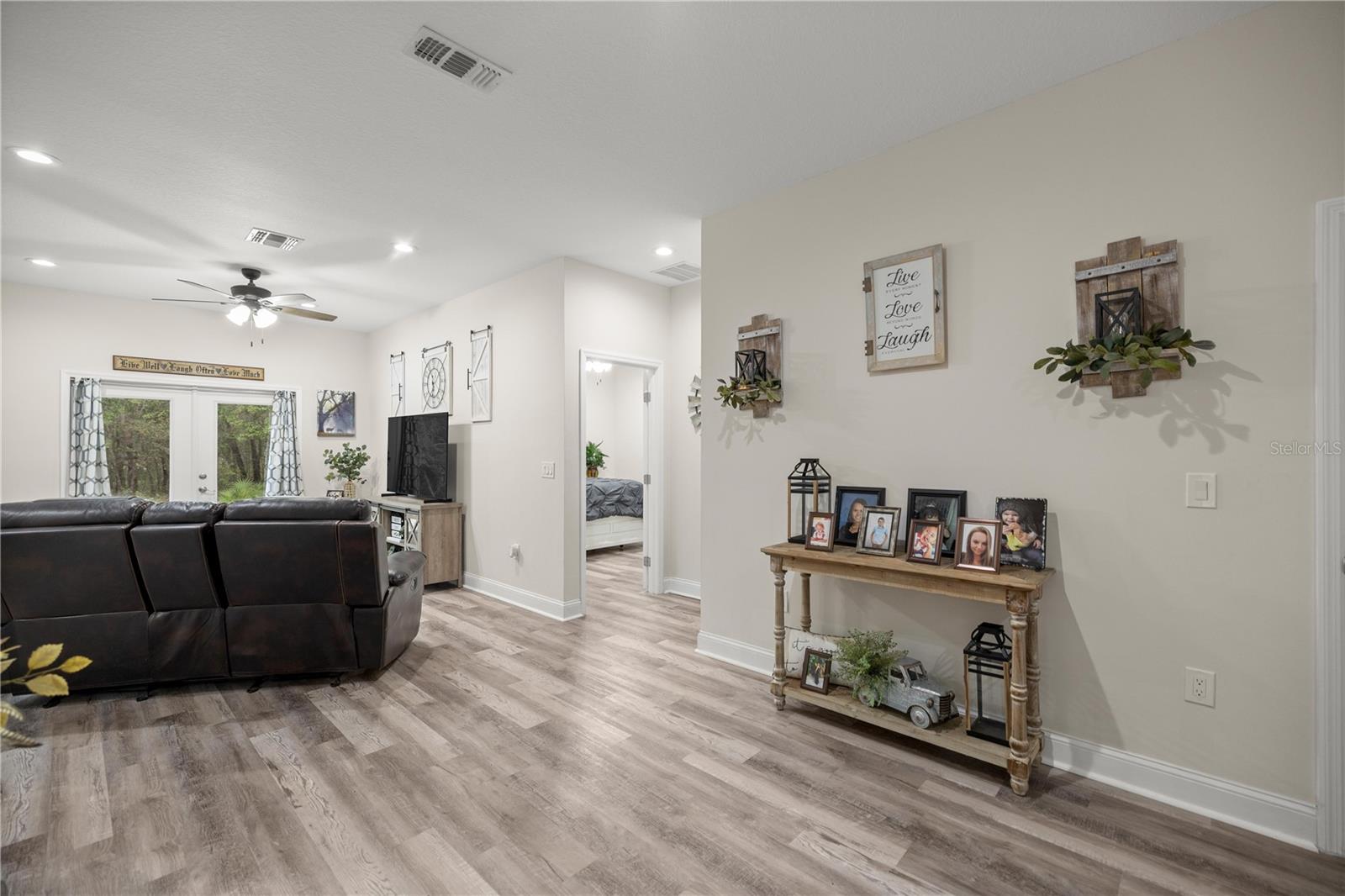 SILVER SPGS SHORES UN #42 - Residential