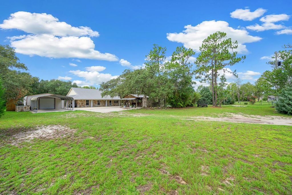 Photo of 11490 NE 109th Place, Archer, FL 32618 (MLS # GC536880)
