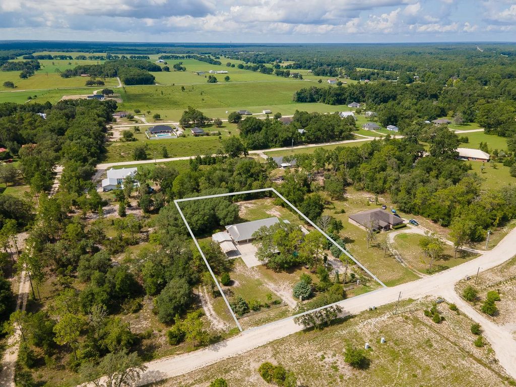 Photo of 11490 NE 109th Place, Archer, FL 32618 (MLS # GC536880)