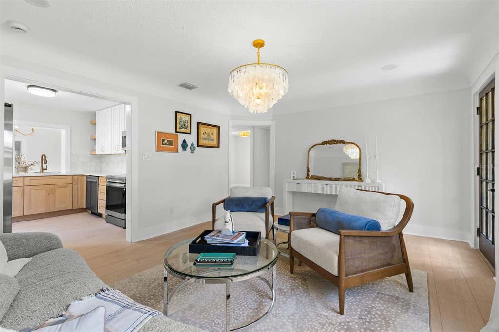 Photo of 1211 16th Avenue N, St Petersburg, FL 33704 (MLS # TB8508844)