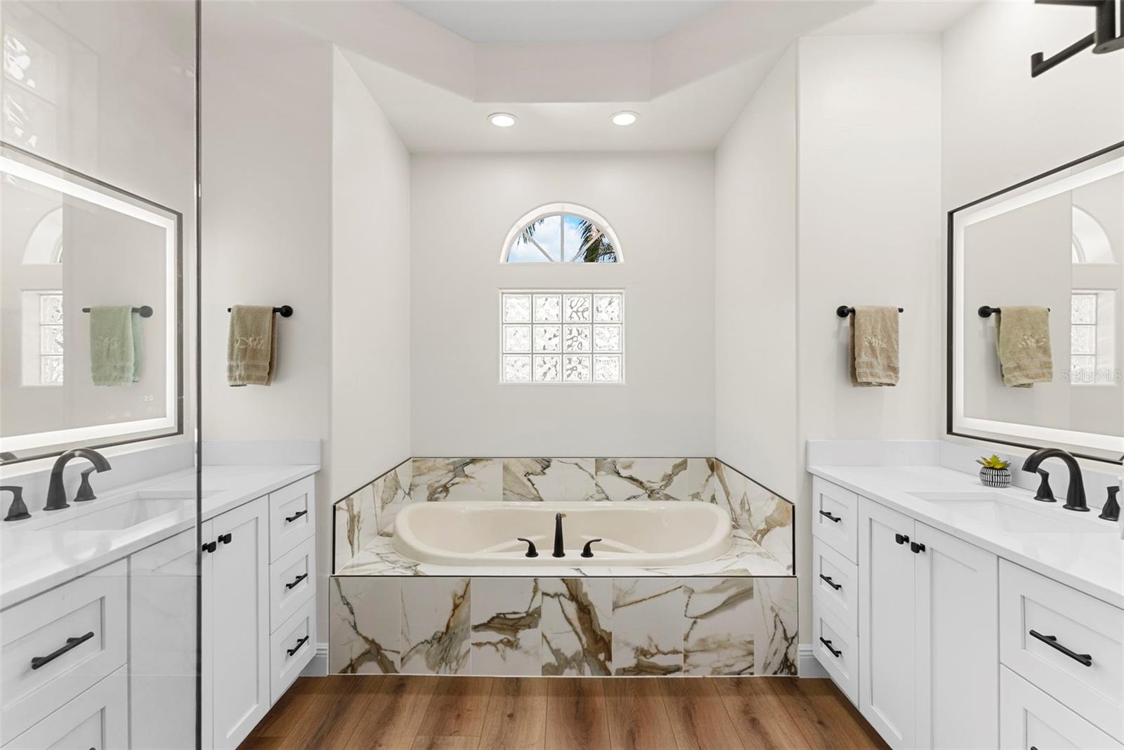 STONEYBROOK - Residential