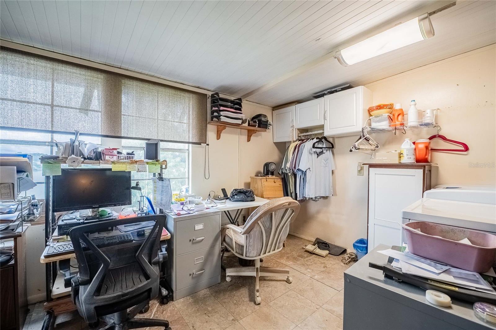 FLORAL LAKES - Residential